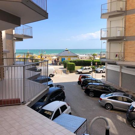Residence Centro Commerciale - Walterigato Apartments Solo Per Famiglie Lido di Jesolo Exterior photo