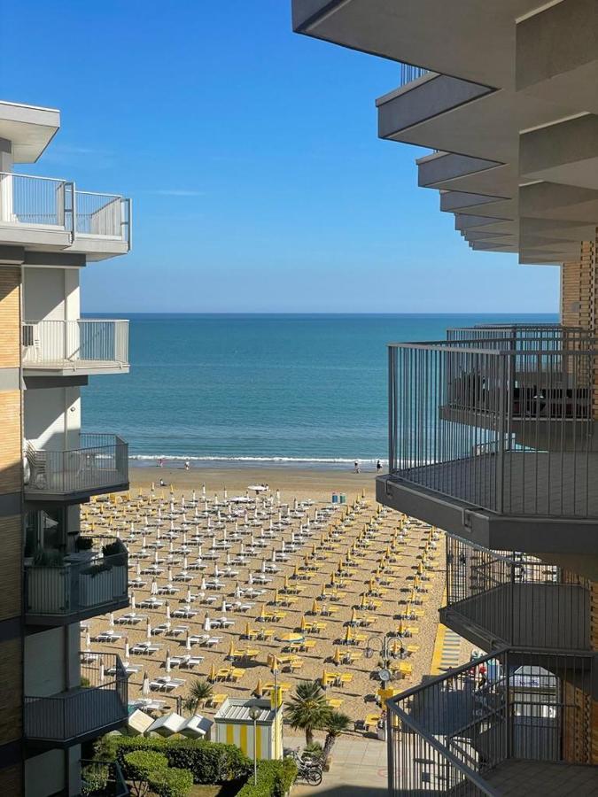 Residence Centro Commerciale - Walterigato Apartments Solo Per Famiglie Lido di Jesolo Exterior photo